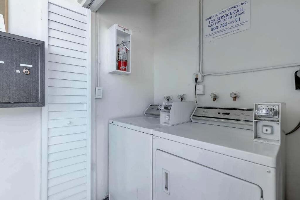 Chic Retreat: 2Br Apartment! Fort Lauderdale Buitenkant foto