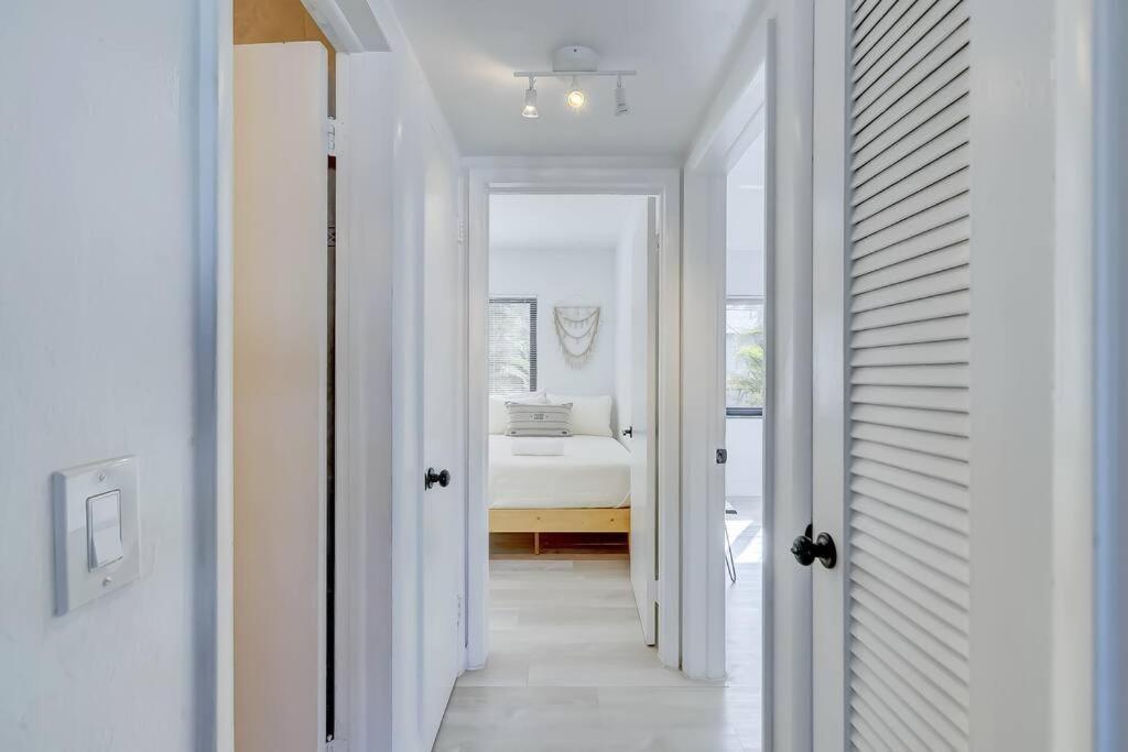 Chic Retreat: 2Br Apartment! Fort Lauderdale Buitenkant foto