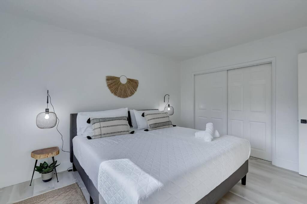 Chic Retreat: 2Br Apartment! Fort Lauderdale Buitenkant foto
