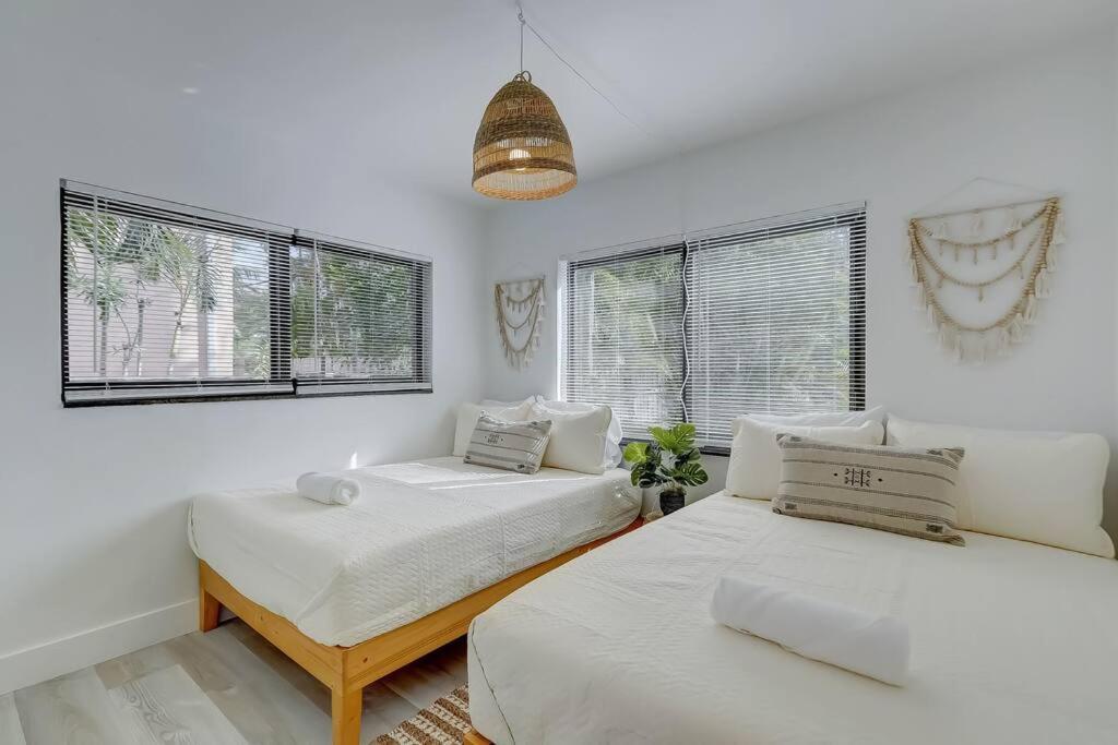 Chic Retreat: 2Br Apartment! Fort Lauderdale Buitenkant foto